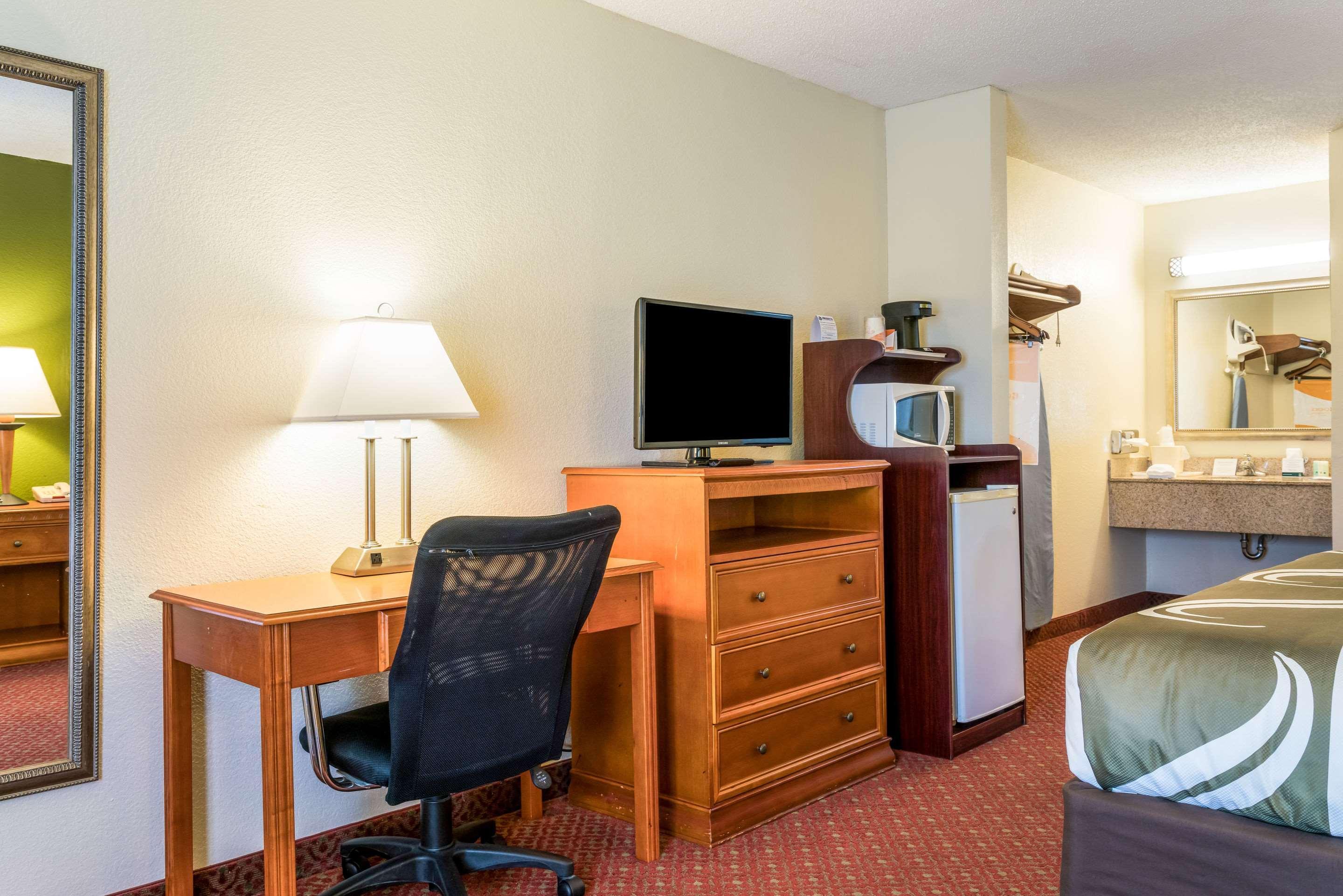 Quality Inn North Battleboro Экстерьер фото