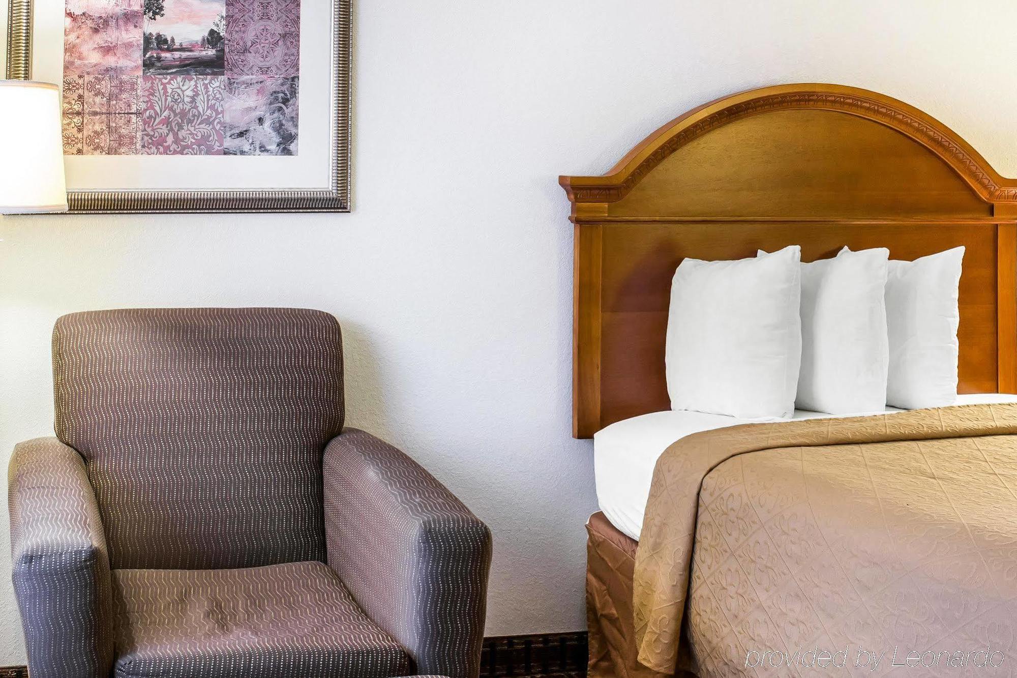 Quality Inn North Battleboro Экстерьер фото